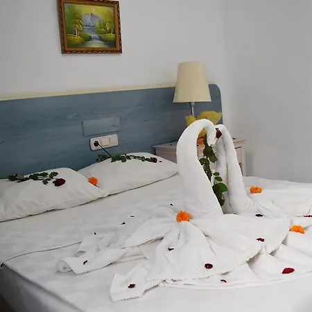 Ares Hotell