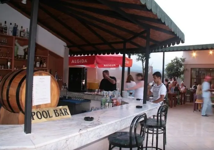 Ξενοδοχείο Ares Κεμέρ